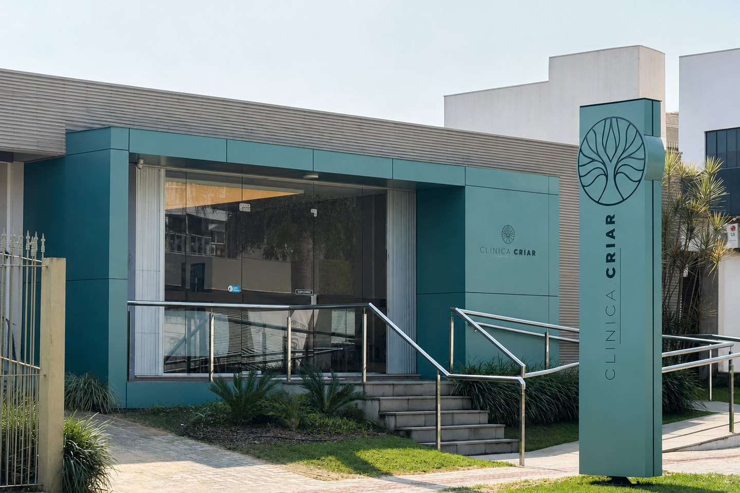 Fachada da Clínica Criar, na Rua Cruz e Souza, Criciúma